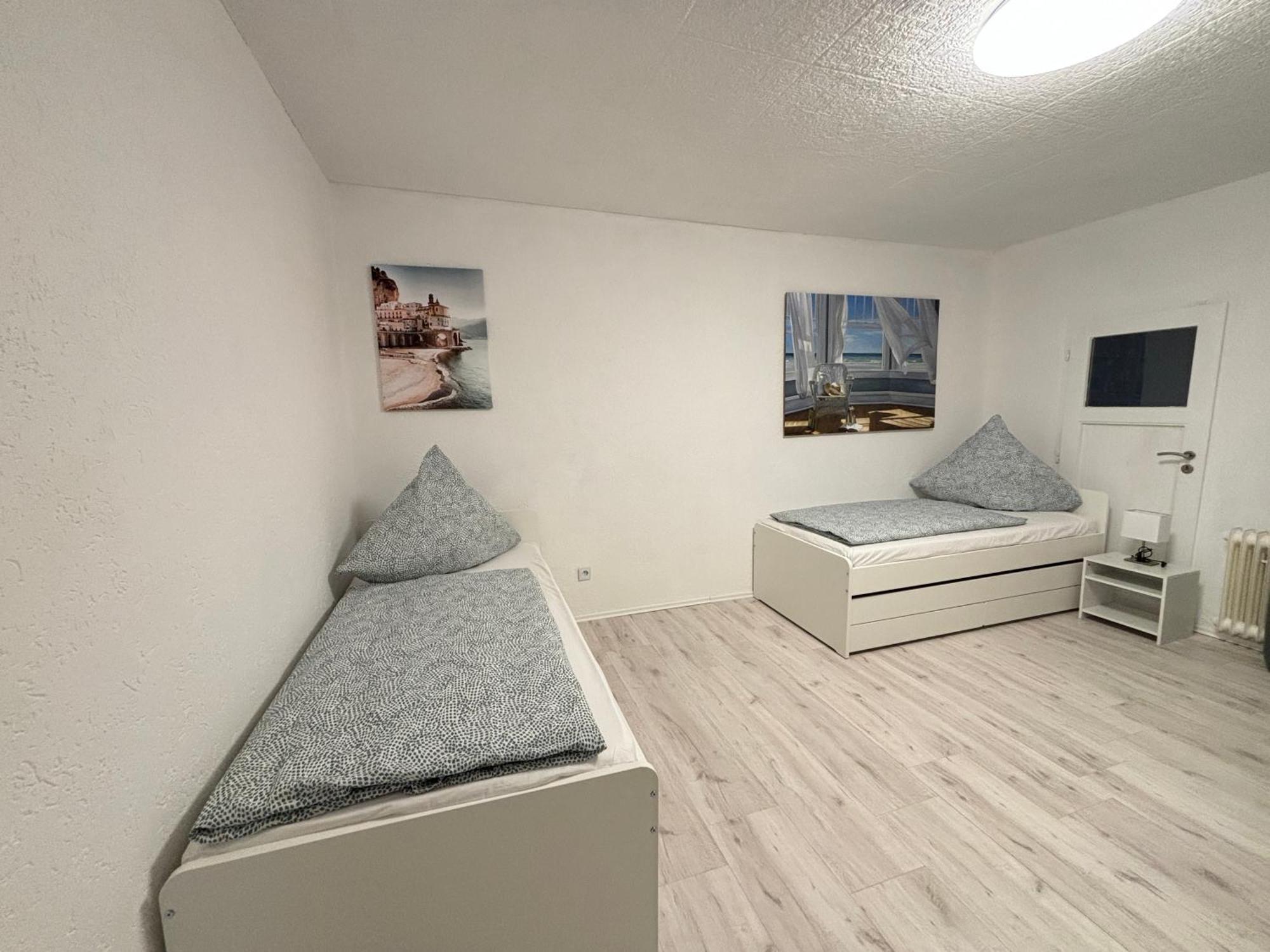 140Qm - 4 Zimmer- Parkplatz - Autobahn - Blauer See - Mallibase Apartments Garbsen Ngoại thất bức ảnh